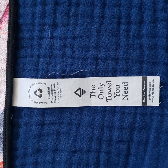 Nomadix quick dry beach / yoga mat towel - Picture 3 of 6